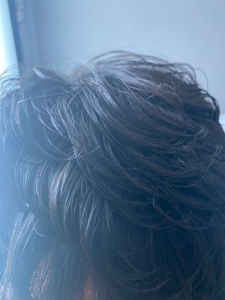 [갸스비] 곱슬 머리부터 파마까지 남자의 컬을 위한 갸스비 컬크림 — 2.5점을 준 리뷰어가 2021년 10월 올린 사용 사진