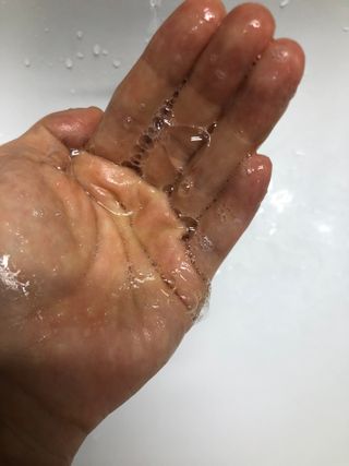 체코 비건화장품 마뉴팍투라 향좋은 천연 맥주샴푸 맥주샤워젤 — 5점을 준 리뷰어가 2022년 5월 올린 사용 사진