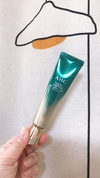 [NEW 탄력유턴 아이크림] AHC 유스 래스팅 리얼 아이크림 포 페이스 — 5점을 준 리뷰어가 2021년 2월 올린 사용 사진