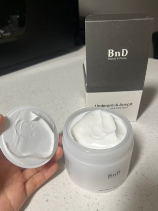 비엔디 2NOW[한글]]BnD 바디 미백 겨드랑이 크림 — 5점을 준 리뷰어가 2024년 12월 올린 사용 사진
