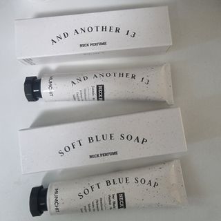 멈칫(MUMCHIT) 넥퍼퓸 NECKPERFUME 2가지 향 — 5점을 준 리뷰어가 2021년 11월 올린 사용 사진