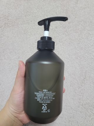 르핸스 퍼포밍 5 샴푸 비반트 포렛/베티버 포그 — 5점을 준 리뷰어가 2023년 2월 올린 사용 사진