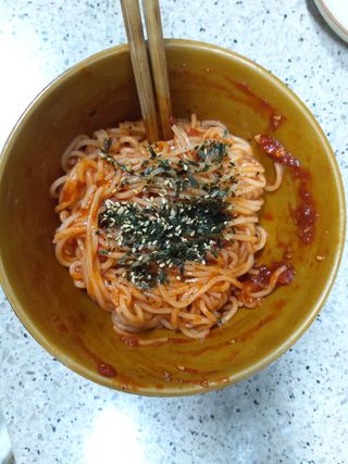 [한면원] 비빔국수 2인분 — 5점을 준 리뷰어가 2022년 7월 올린 사용 사진