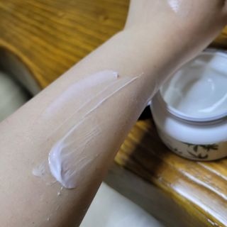 버텍스넘버원 버텍스 넘버원 햄프씨드오일 핸드밤, 바디크림 — 5점을 준 리뷰어가 2022년 3월 올린 사용 사진