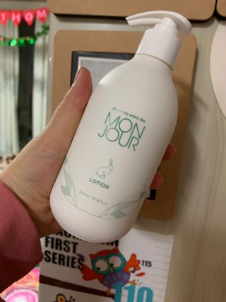 토박스코리아 몽쥬르 유아 로션 300ml — 5점을 준 리뷰어가 2021년 4월 올린 사용 사진