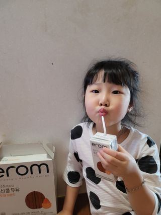 이롬 erom 황성주박사의 국산콩 두유 호두와 아몬드 — 5점을 준 리뷰어가 2020년 12월 올린 사용 사진