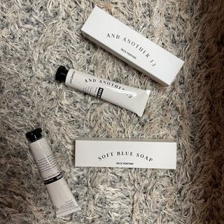 멈칫(MUMCHIT) 넥퍼퓸 NECKPERFUME 2가지 향 — 5점을 준 리뷰어가 2021년 11월 올린 사용 사진