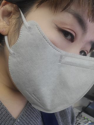 케이퓨리 귀편한 숨쉬기편한 새부리형 항균 구리마스크 대형 — 5점을 준 리뷰어가 2022년 11월 올린 사용 사진