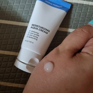 더마포레스트 모이스처라이징 아쿠아크림 / 수분크림 히알루론산 펩타이드 보습 미백 주름개선 — 3.5점을 준 리뷰어가 2021년 7월 올린 사용 사진