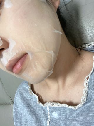 체르엠 그린 케비어 더블워터 마스크팩 5매입  2팩 — 5점을 준 리뷰어가 2021년 12월 올린 사용 사진