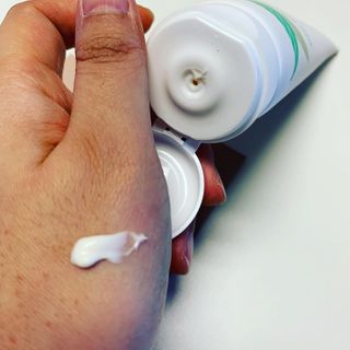 mom e 맘이 내추럴 베이비 케어 크림+바디오일 — 5점을 준 리뷰어가 2021년 1월 올린 사용 사진