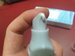 [스킨1004] 마다가스카르 센텔라 히알루-시카 워터핏 선세럼 50ml — 5점을 준 리뷰어가 2024년 5월 올린 사용 사진