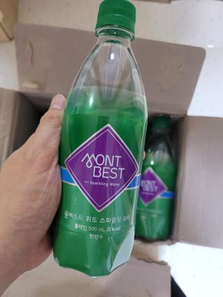 몽베스트 Montbest with Sparkling water Plain 20병 — 5점을 준 리뷰어가 2021년 10월 올린 사용 사진