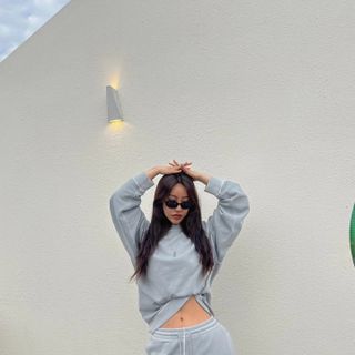 MAPLESYRUPFACTORY 메이플 피그먼트 맨투맨 8.COL — 5점을 준 리뷰어가 2023년 4월 올린 사용 사진