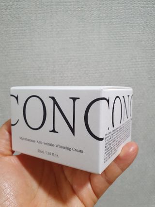 CONC 콩크 미로탐누스 안티링클 화이트닝 크림 — 5점을 준 리뷰어가 2021년 2월 올린 사용 사진