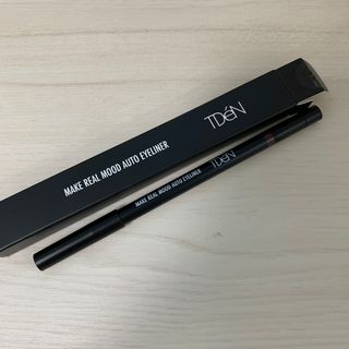 틸디앤 메이크 리얼무드 오토 아이라이너 — 3점을 준 리뷰어가 2021년 12월 올린 사용 사진
