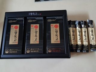 [광동제약] 광동 광옥고 홍삼 본 30포+쇼핑백 증정 — 5점을 준 리뷰어가 2021년 12월 올린 사용 사진