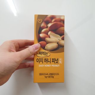짜먹는 이지견과 짜먹는 이지아몬드, 짜먹는 이지허니피넛, 짜먹는 이지캐슈넛 각 10g X  10포 — 5점을 준 리뷰어가 2021년 3월 올린 사용 사진