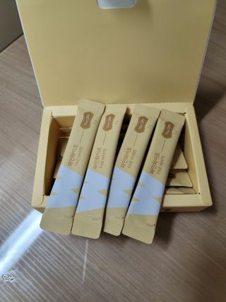 디오르 파인화이트 & 버닝레드 — 5점을 준 리뷰어가 2022년 1월 올린 사용 사진