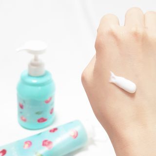 [후르디아] 과즙 뿜뿜_체리 바디워시+바디에센스 세트 — 4.5점을 준 리뷰어가 2020년 12월 올린 사용 사진