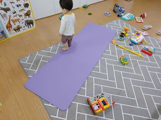 원달러샵 NBR 10mm 바디핏 요가매트 — 5점을 준 리뷰어가 2021년 2월 올린 사용 사진