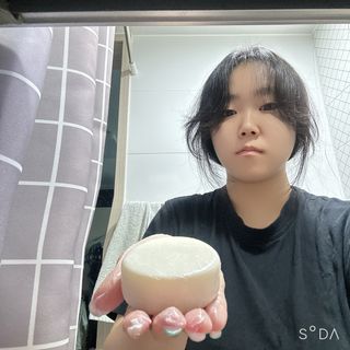 (릴스캠용)다퓸 바이 코코도르 시그니처 센티드 비누 100g — 5점을 준 리뷰어가 2024년 8월 올린 사용 사진