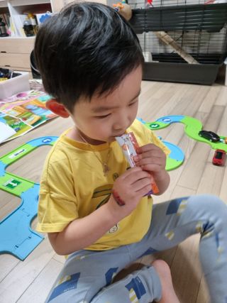 베거스코리아 [콜리케어] 키즈 홍삼콜리 딸기맛 14포 — 5점을 준 리뷰어가 2021년 10월 올린 사용 사진