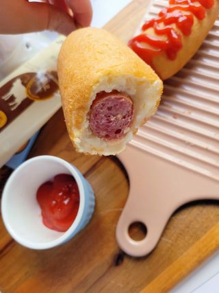 오마뎅 한우핫도그 — 5점을 준 리뷰어가 2021년 7월 올린 사용 사진