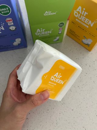 에어퀸 뉴브레스 유기농 생리대 4종 (팬티라이너 20P + 중형 10P + 대형 10P + 오버나이트 8P)_체험단 2차 — 4.5점을 준 리뷰어가 2024년 11월 올린 사용 사진