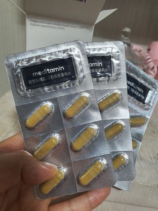 메디타민 원헌드레드 그린프로폴리스 — 5점을 준 리뷰어가 2021년 9월 올린 사용 사진