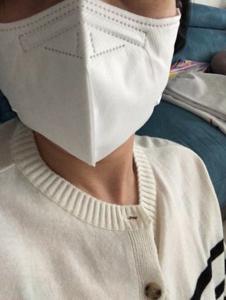 [푸름웰니스] KF94 비움 마스크 - 화이트 — 5점을 준 리뷰어가 2021년 3월 올린 사용 사진