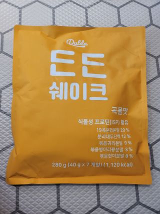 [덜다] 든든 식물성 단백질 쉐이크 40g X 7입 (곡물/딸기) — 5점을 준 리뷰어가 2023년 8월 올린 사용 사진