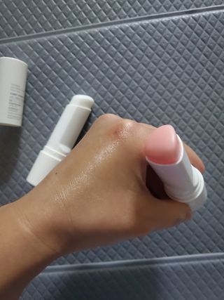 [트윙클라] 안티멜라 수딩 워터밤+안티링클 샤이닝 멀티밤 — 5점을 준 리뷰어가 2022년 8월 올린 사용 사진