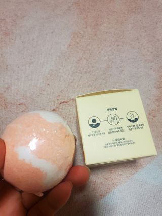 버블데이 아로마/과일 거품 입욕제 — 5점을 준 리뷰어가 2021년 7월 올린 사용 사진