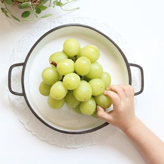 프리미엄 수출용 엘로아시스 샤인머스켓 특등품 1.5kg 2송이 — 5점을 준 리뷰어가 2021년 12월 올린 사용 사진