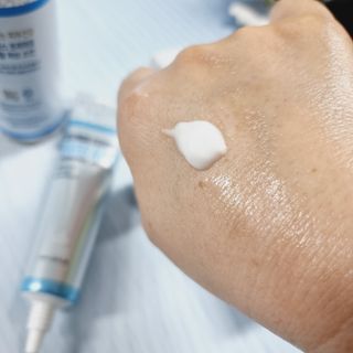 조아산코스메틱 승비 에센스 프리아포 오리엔탈 허브 크림 + 승비 에센스 프리아포 오리엔탈 허브 스킨 SET — 5점을 준 리뷰어가 2022년 5월 올린 사용 사진