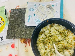 해풀잎 누구나 김밥*1ea [(혼합야채 35g *1ea,  김밥김 (5g, 5ea),  양념간장 (6g, 5ea), 참기름(5g, 2ea)] — 4점을 준 리뷰어가 2022년 7월 올린 사용 사진
