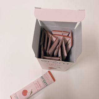 이롬 erom 타트체리 콜라겐 — 5점을 준 리뷰어가 2021년 4월 올린 사용 사진