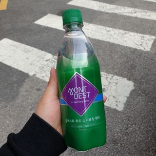 몽베스트 Montbest with Sparkling water Plain 20병 — 5점을 준 리뷰어가 2021년 10월 올린 사용 사진