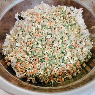해풀잎 누구나 김밥*1ea [(혼합야채 35g *1ea,  김밥김 (5g, 5ea),  양념간장 (6g, 5ea), 참기름(5g, 2ea)] — 3.5점을 준 리뷰어가 2022년 7월 올린 사용 사진