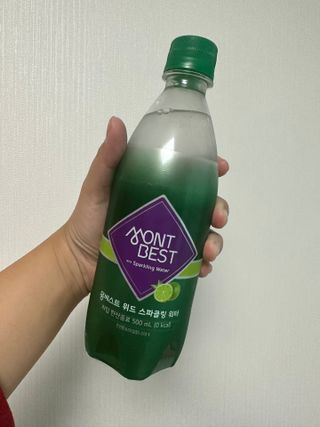 몽베스트 Montbest with Sparkling water Lime20병 — 4.5점을 준 리뷰어가 2022년 11월 올린 사용 사진