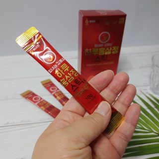 힘내라김홍삼 하루홍삼정스틱 10g x 10포 — 5점을 준 리뷰어가 2021년 5월 올린 사용 사진