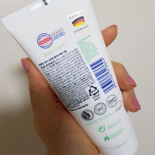 mom e 맘이 내추럴 베이비 케어 크림+바디오일 — 4점을 준 리뷰어가 2021년 1월 올린 사용 사진