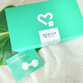 힐니스북 [힐마이넥]   거북목 통증완화를 위한 휴대용 목 안마기 — 5점을 준 리뷰어가 2022년 12월 올린 사용 사진