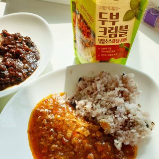 [풀무원] 식물성고기_두부크럼블덮밥소스3종, 두부텐더 — 5점을 준 리뷰어가 2021년 4월 올린 사용 사진