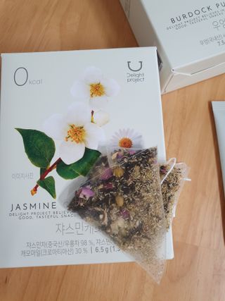 딜라이트 프로젝트 블렌딩티 우엉호박티, 히비후르츠티, 쟈스민캐모티 — 5점을 준 리뷰어가 2021년 7월 올린 사용 사진