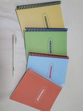 리훈 언제든지 필요한 기본 아이템 아무노트 4권세트+저점도펜[색상랜덤배송] — 4.5점을 준 리뷰어가 2021년 6월 올린 사용 사진