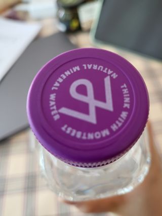 몽베스트 [MONTBEST]위드어스 500mL 20병 — 5점을 준 리뷰어가 2022년 6월 올린 사용 사진