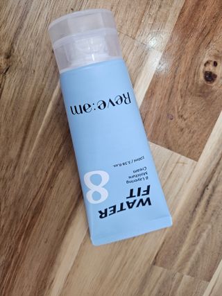 나우_ [리브엠]피부 속부터 겹겹이, 촘촘하게! 워터핏8중 수분착붙 크림 — 5점을 준 리뷰어가 2025년 2월 올린 사용 사진