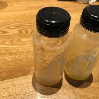 BLENDY'S 핑크 스무디+블론디 스무디 — 5점을 준 리뷰어가 2022년 4월 올린 사용 사진